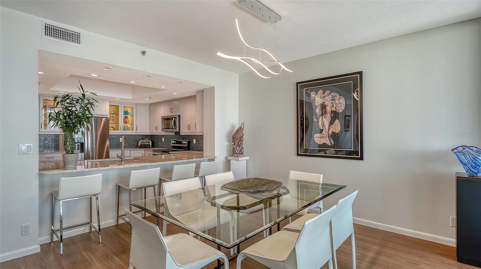 Image 25 of 75 For 1255 Gulfstream Avenue 1101