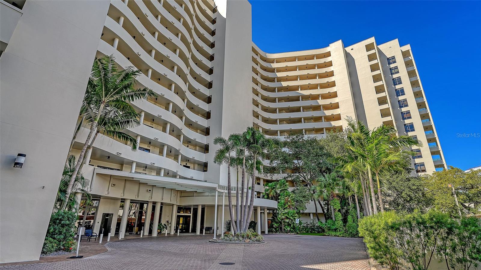 Image 4 of 75 For 1255 Gulfstream Avenue 1101