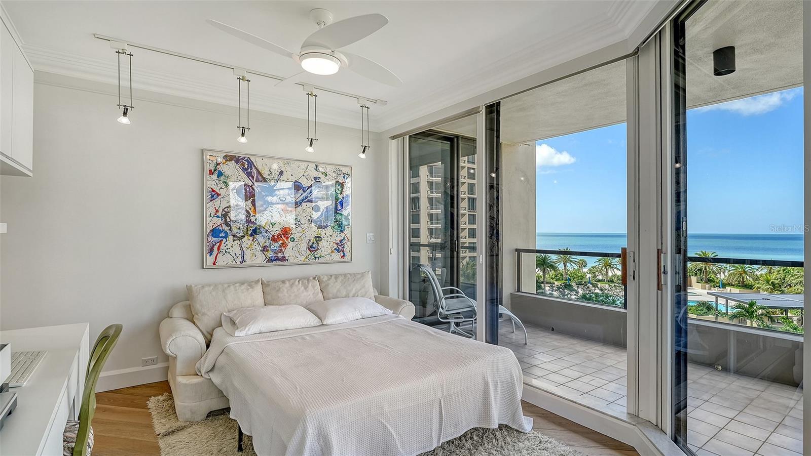 Image 14 of 43 For 1211 Gulf Of Mexico Drive 301