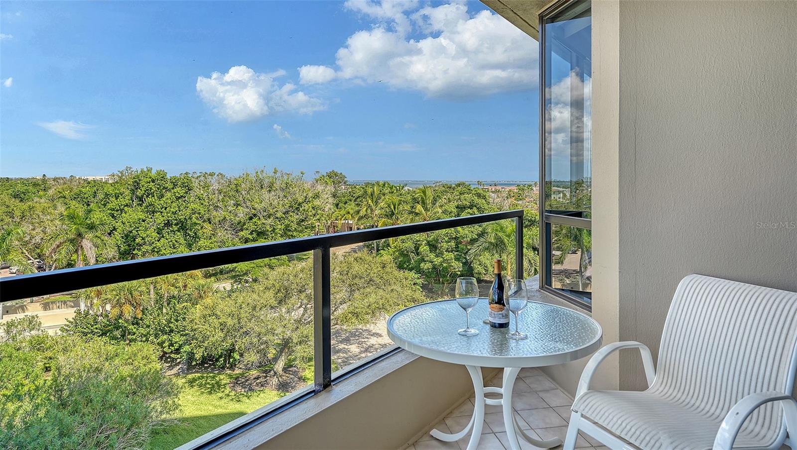 Image 19 of 43 For 1211 Gulf Of Mexico Drive 301