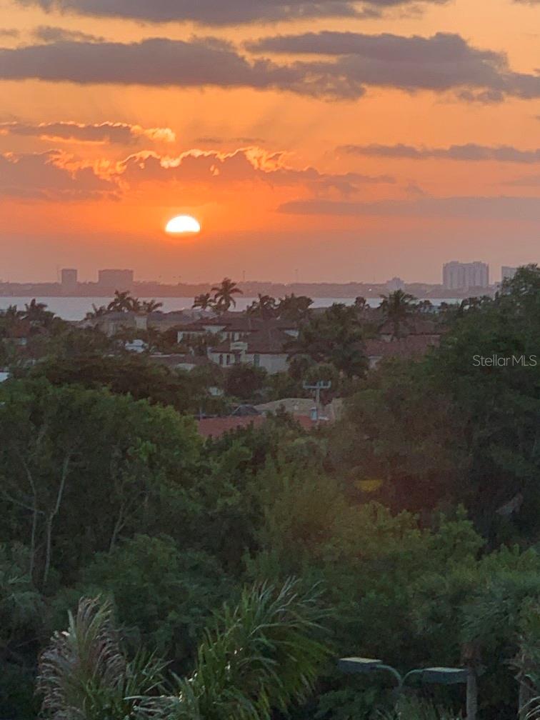 Image 27 of 43 For 1211 Gulf Of Mexico Drive 301