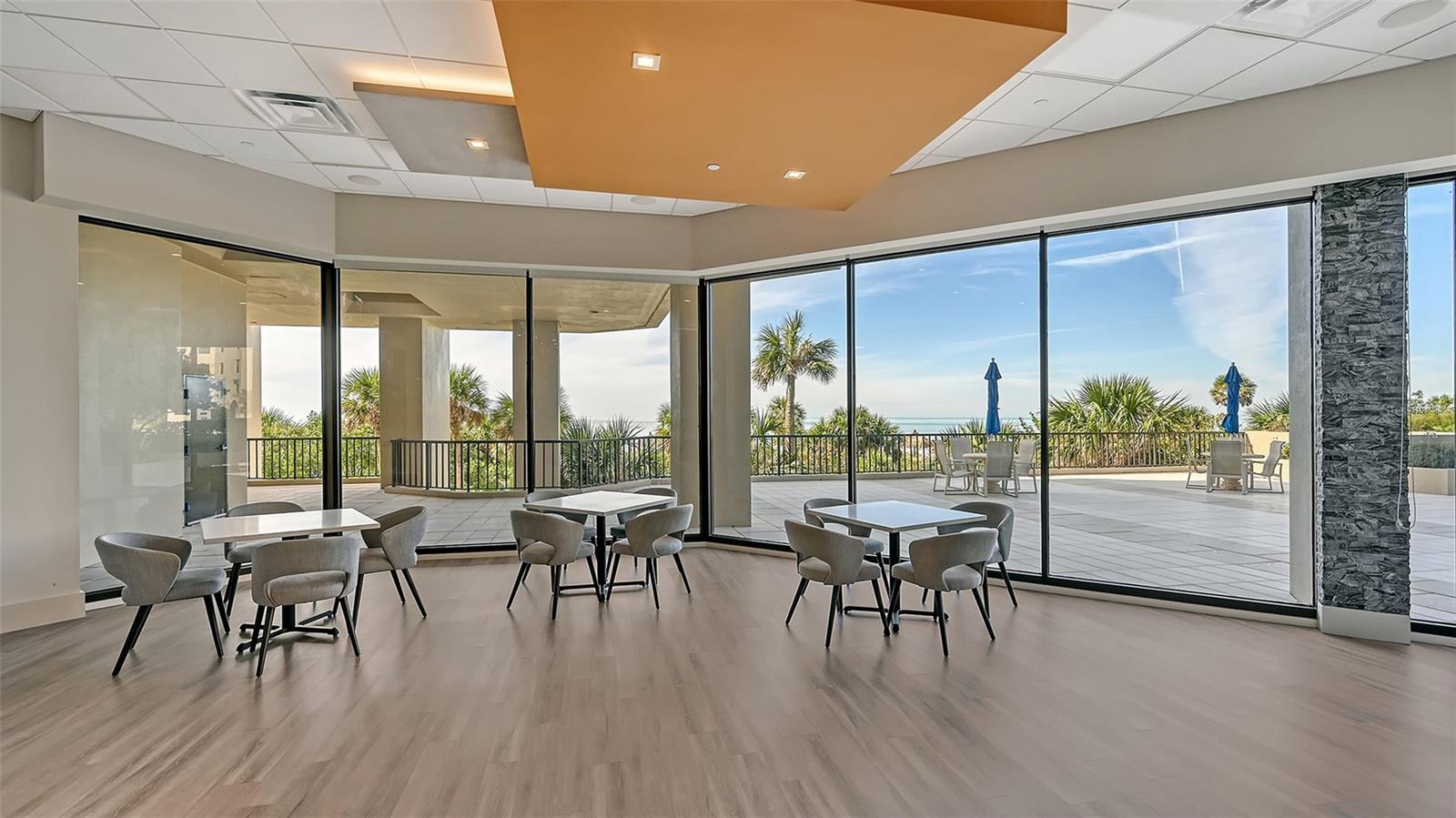 Image 39 of 43 For 1211 Gulf Of Mexico Drive 301