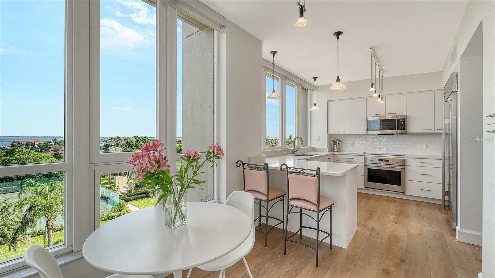 Image 4 of 43 For 1211 Gulf Of Mexico Drive 301