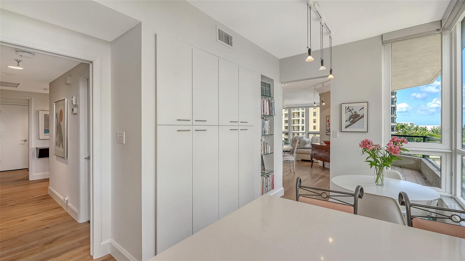 Image 6 of 43 For 1211 Gulf Of Mexico Drive 301