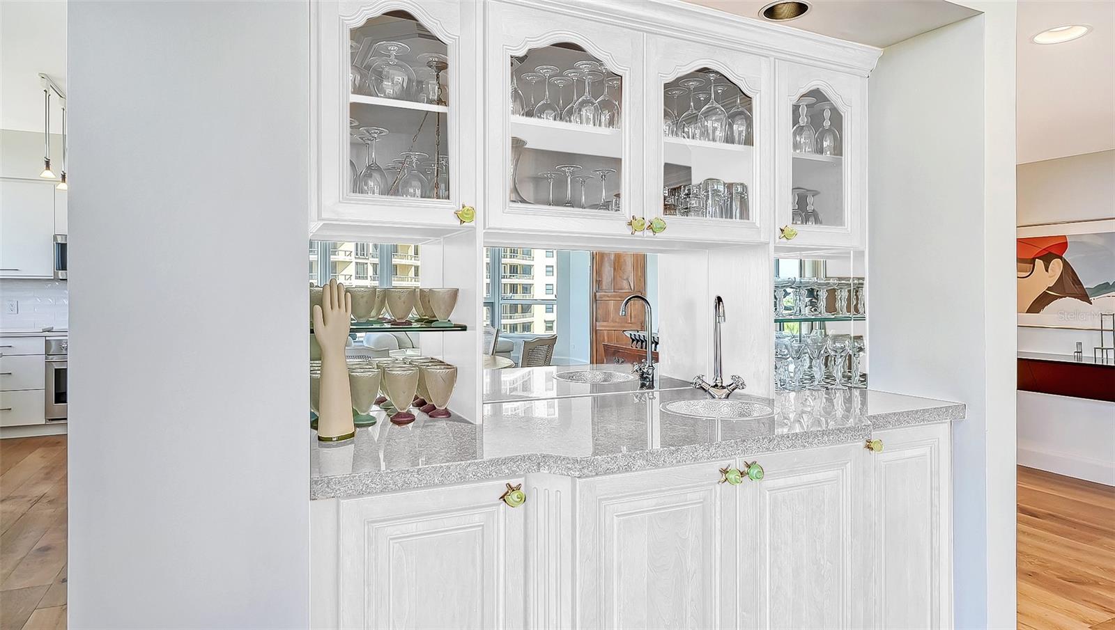 Image 8 of 43 For 1211 Gulf Of Mexico Drive 301