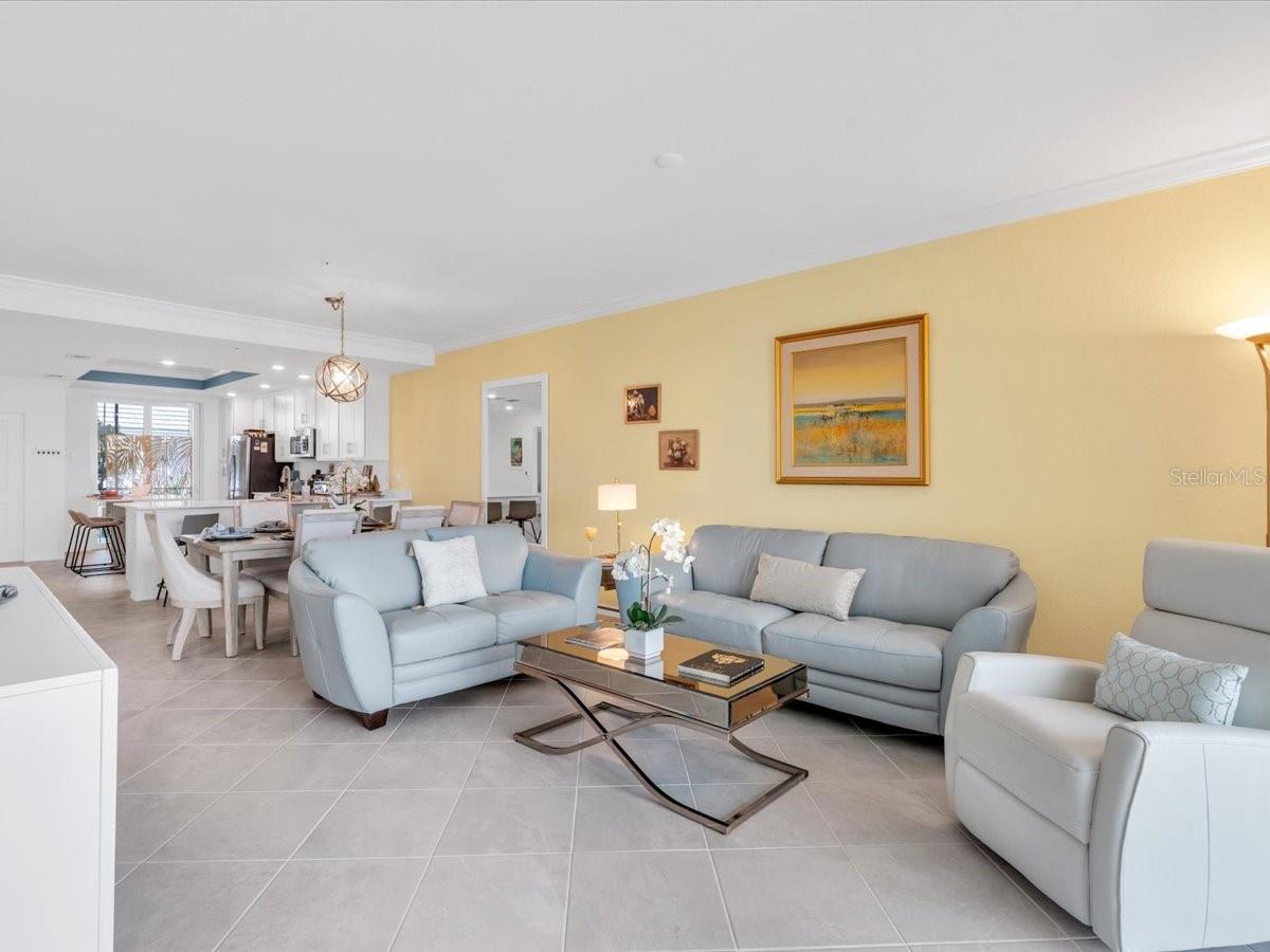 Image 11 of 89 For 14214 Heritage Landing Boulevard 817