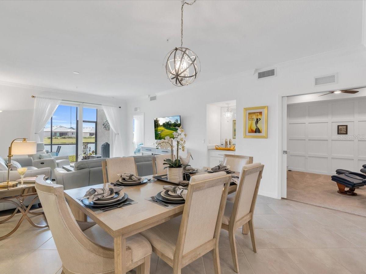 Image 16 of 89 For 14214 Heritage Landing Boulevard 817