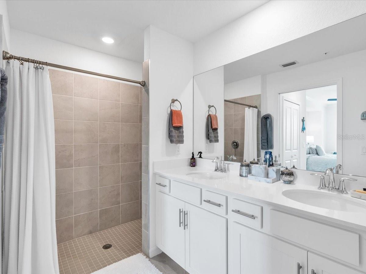 Image 29 of 89 For 14214 Heritage Landing Boulevard 817