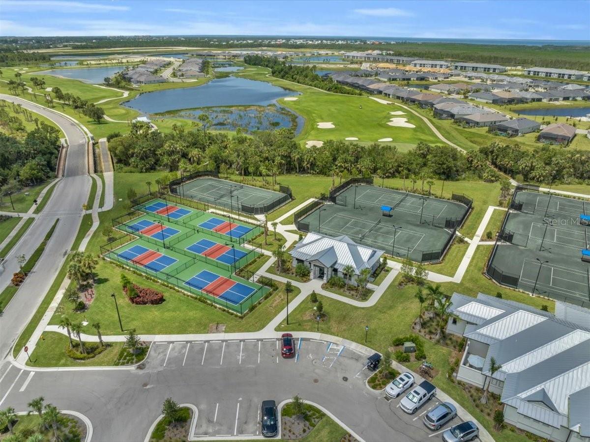 Image 43 of 89 For 14214 Heritage Landing Boulevard 817