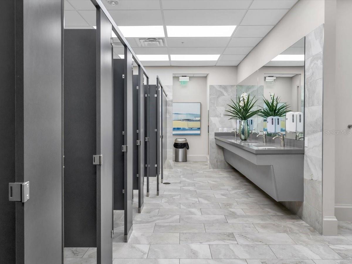 Image 61 of 89 For 14214 Heritage Landing Boulevard 817