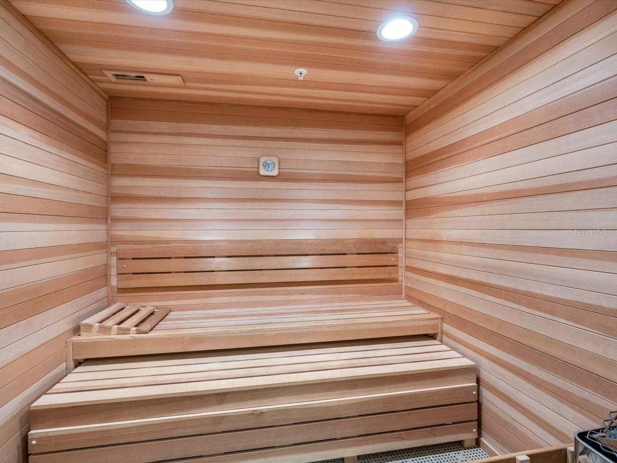 Image 63 of 89 For 14214 Heritage Landing Boulevard 817