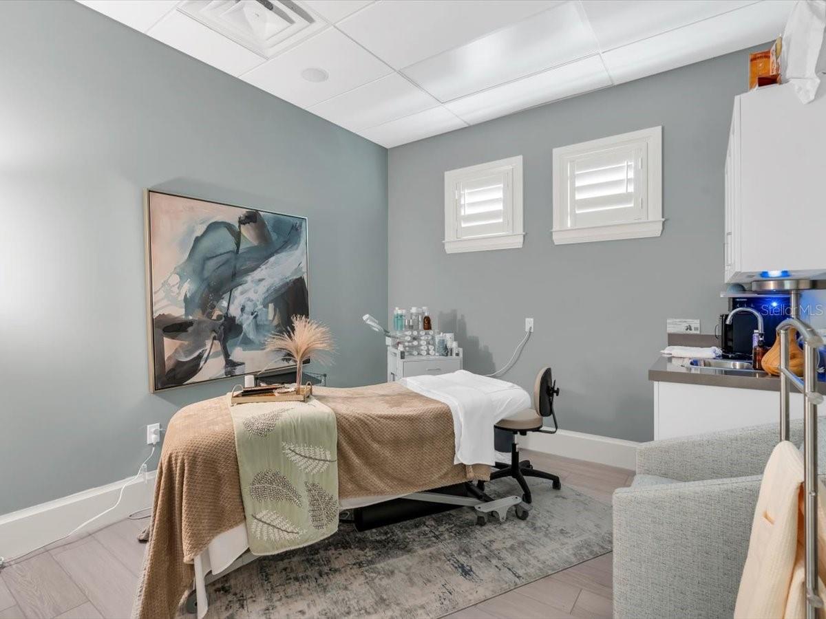 Image 66 of 89 For 14214 Heritage Landing Boulevard 817