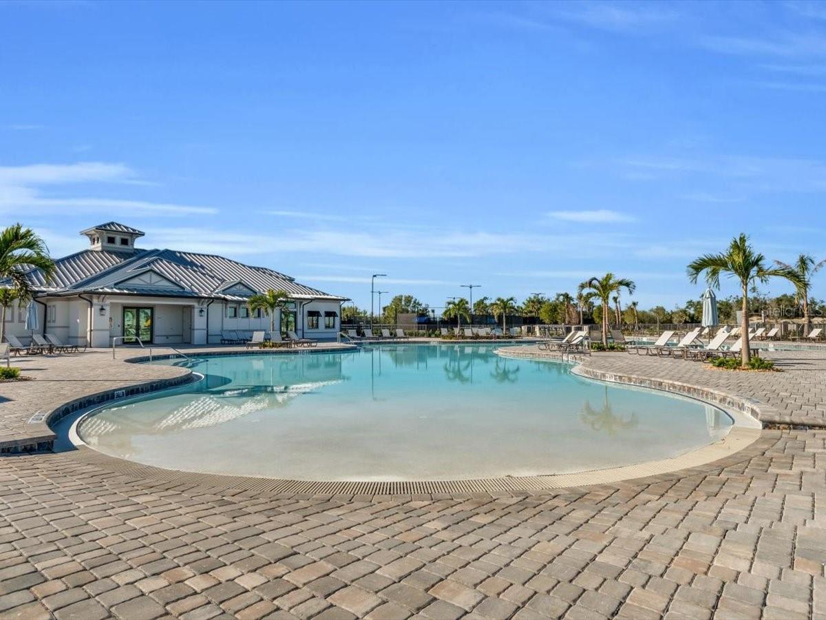 Image 67 of 89 For 14214 Heritage Landing Boulevard 817