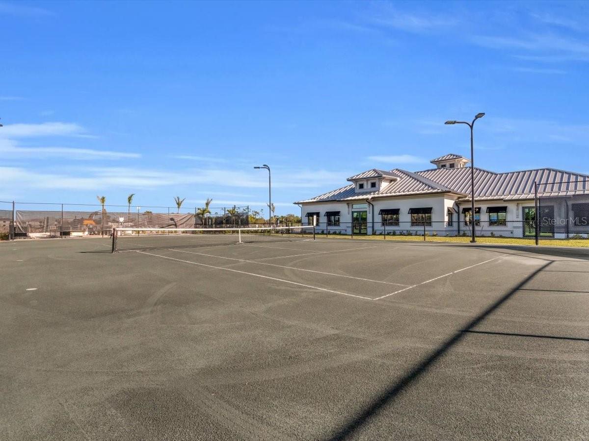 Image 80 of 89 For 14214 Heritage Landing Boulevard 817