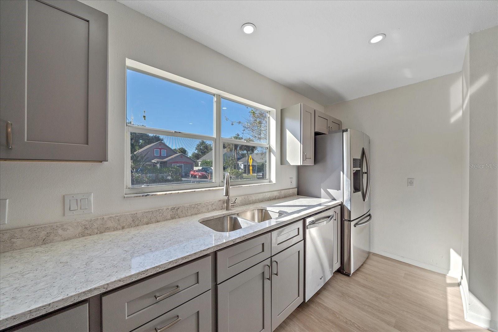 Image 12 of 24 For 1543 20th Street