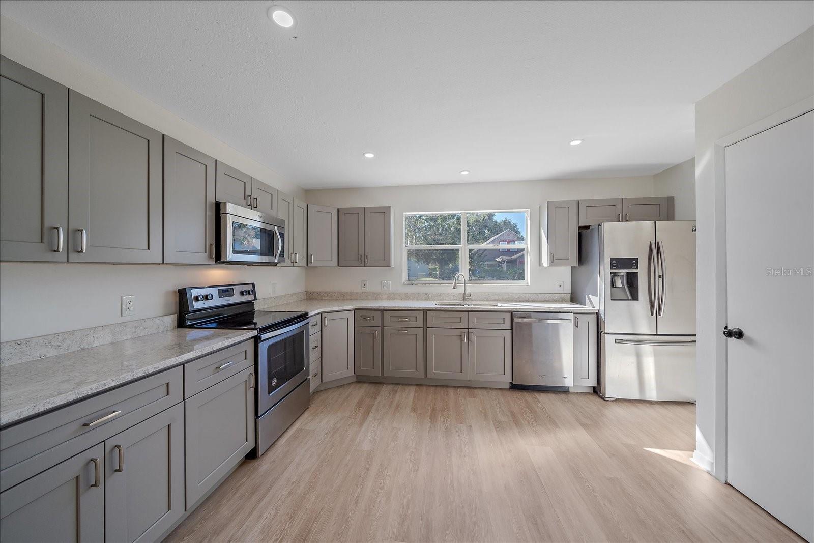 Image 13 of 24 For 1543 20th Street