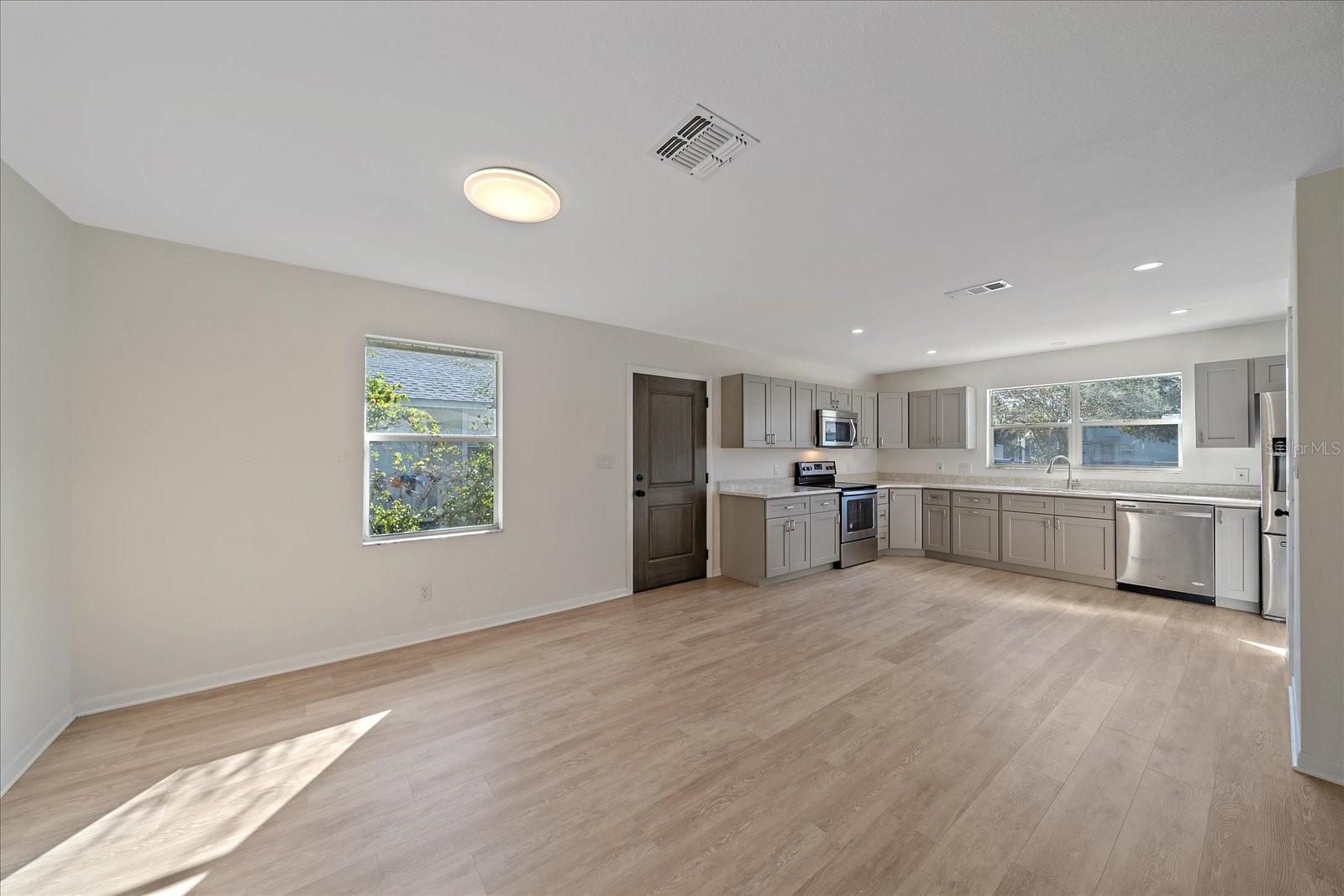 Image 8 of 24 For 1543 20th Street