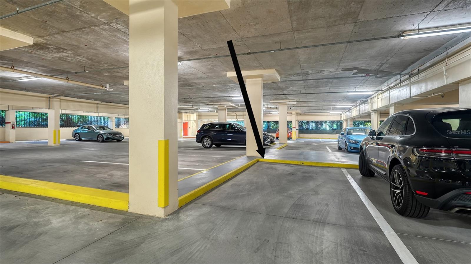 Image 22 of 39 For 1211 Gulf Of Mexico Drive 408