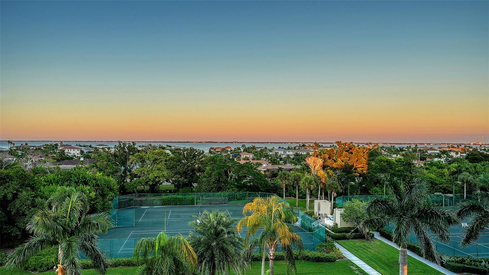 Image 32 of 39 For 1211 Gulf Of Mexico Drive 408