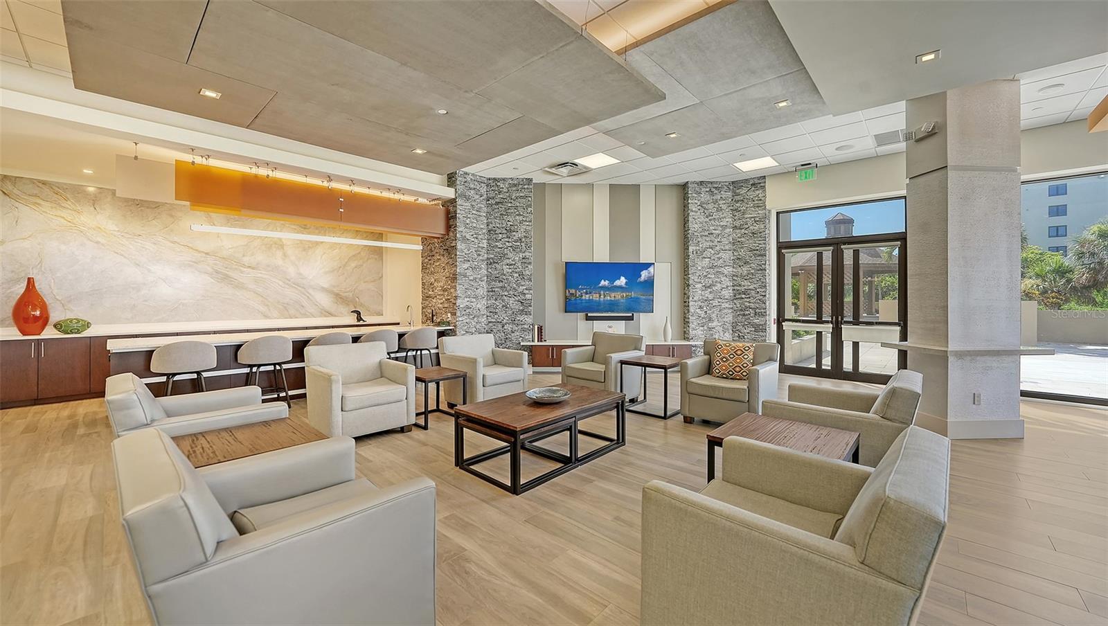 Image 34 of 39 For 1211 Gulf Of Mexico Drive 408