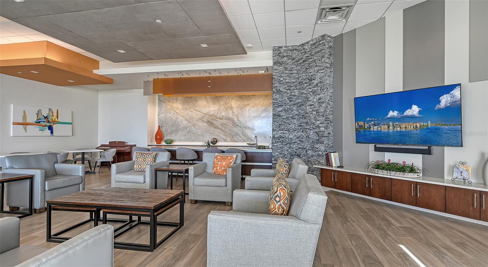 Image 37 of 39 For 1211 Gulf Of Mexico Drive 408