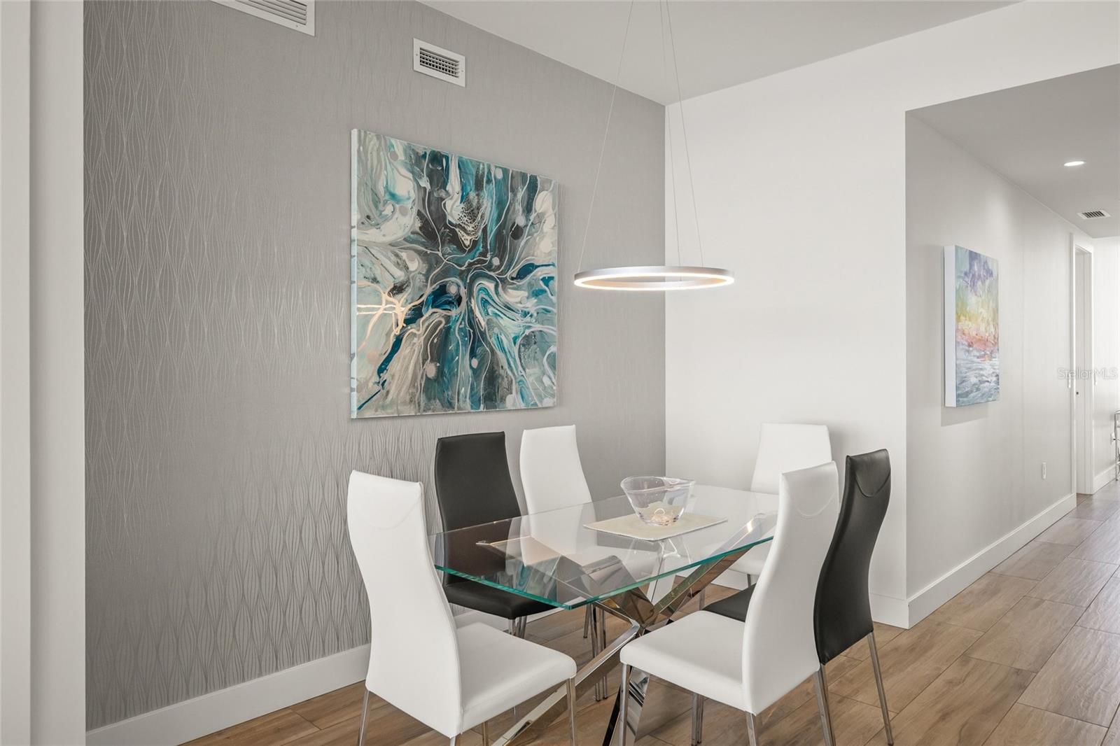 Image 16 of 94 For 1155 Gulfstream Avenue 1006