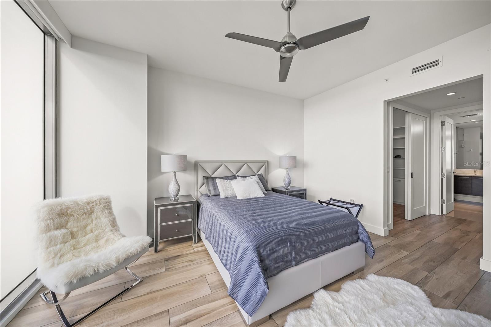 Image 35 of 94 For 1155 Gulfstream Avenue 1006