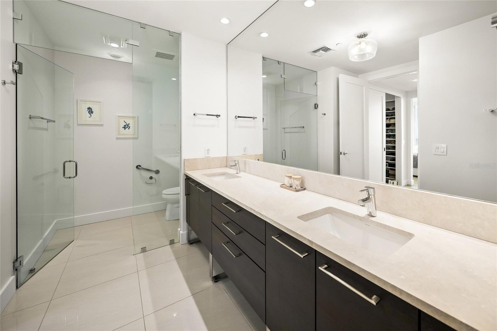 Image 43 of 94 For 1155 Gulfstream Avenue 1006