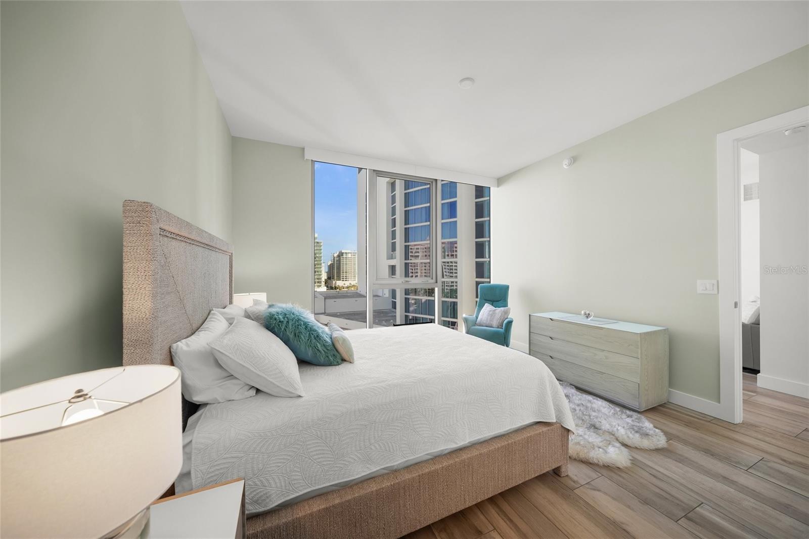 Image 45 of 94 For 1155 Gulfstream Avenue 1006