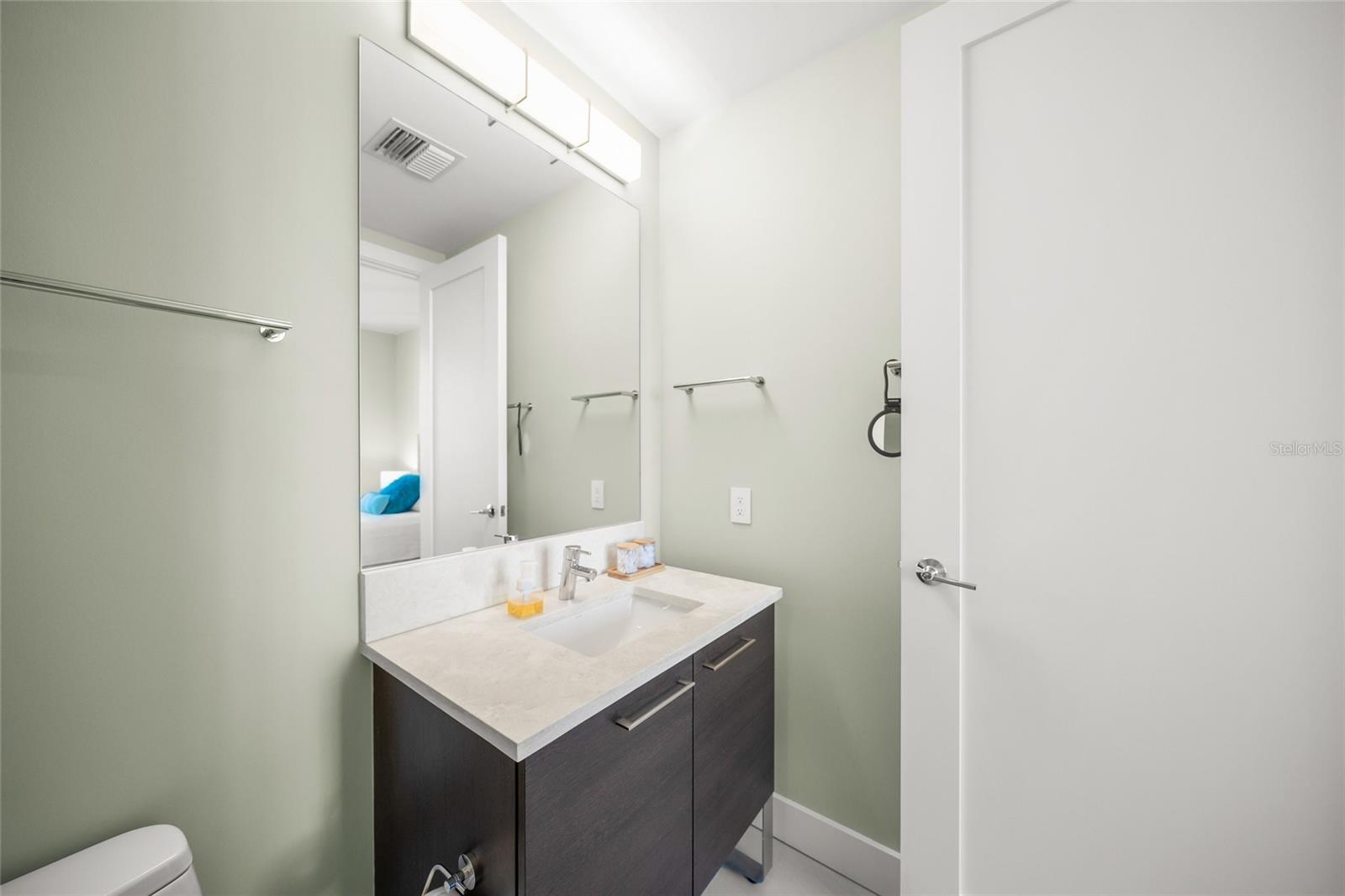 Image 48 of 94 For 1155 Gulfstream Avenue 1006