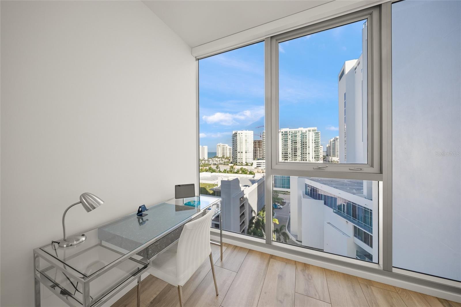 Image 51 of 94 For 1155 Gulfstream Avenue 1006