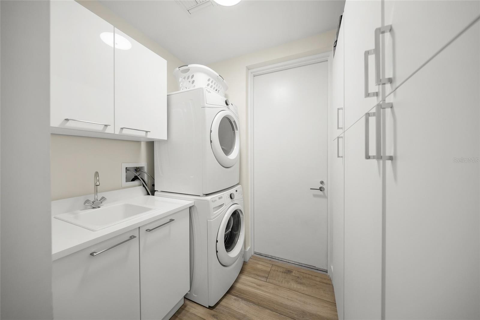 Image 53 of 94 For 1155 Gulfstream Avenue 1006