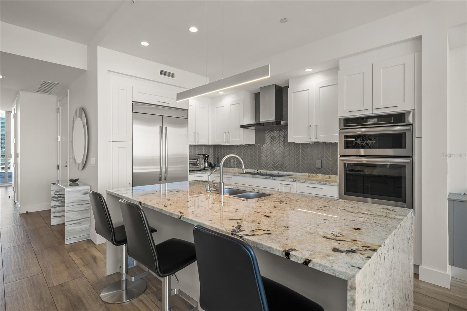 Image 9 of 94 For 1155 Gulfstream Avenue 1006