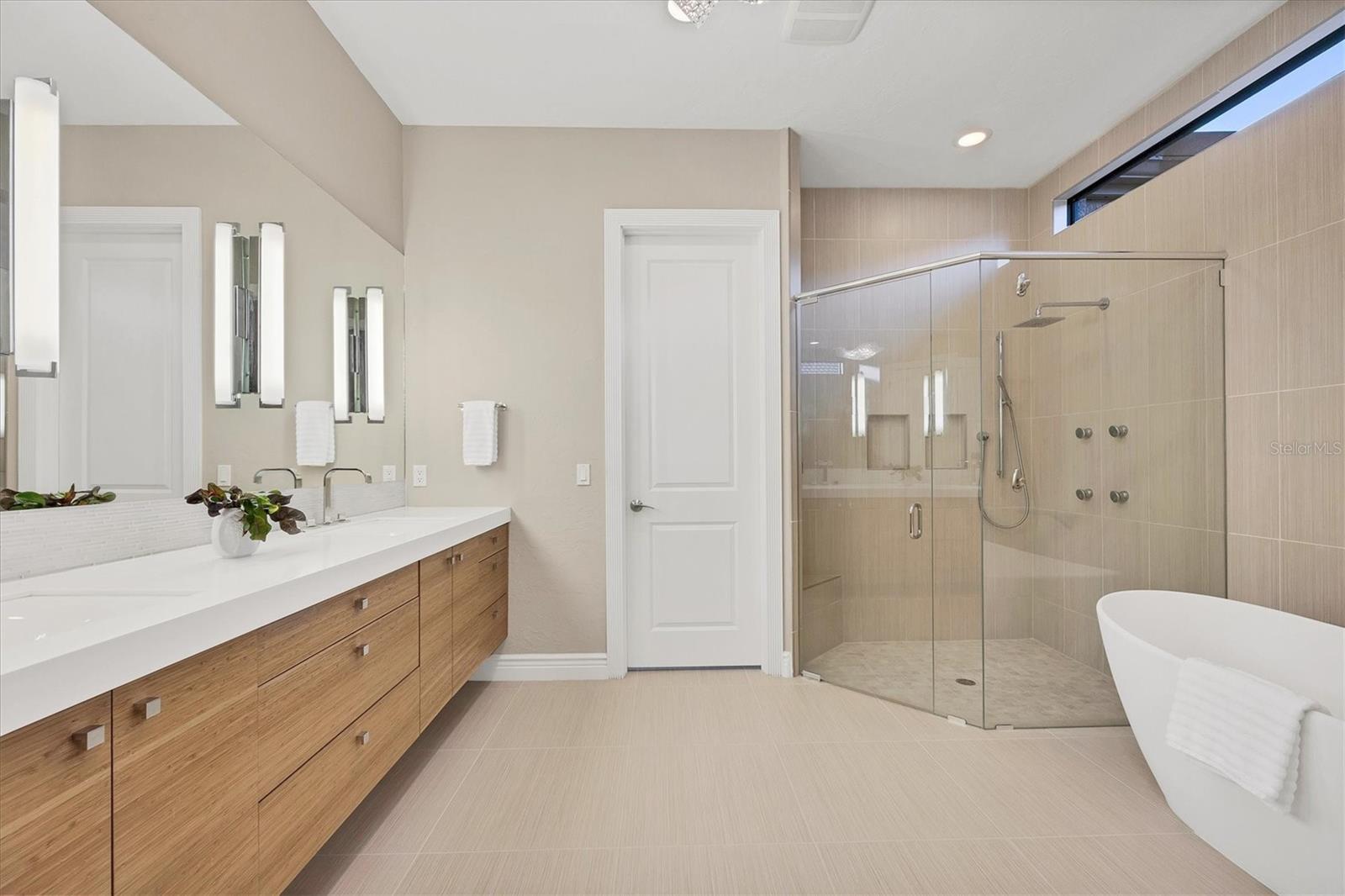 Image 24 of 56 For 14519 Leopard Creek Place