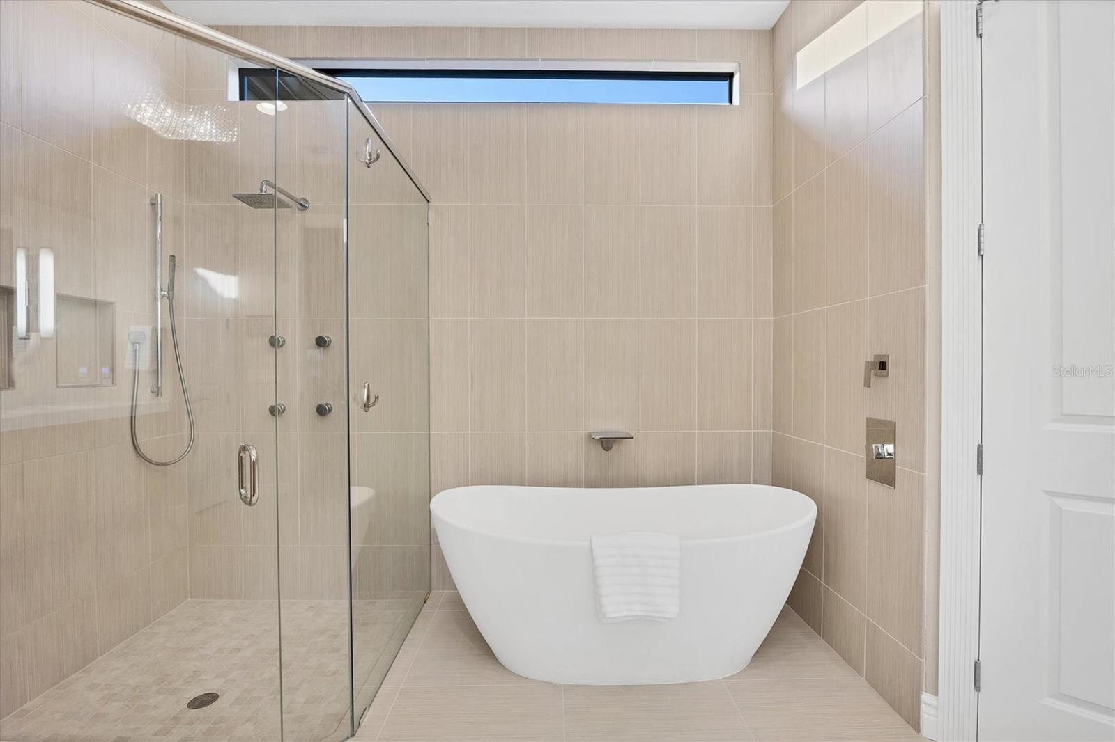 Image 25 of 56 For 14519 Leopard Creek Place