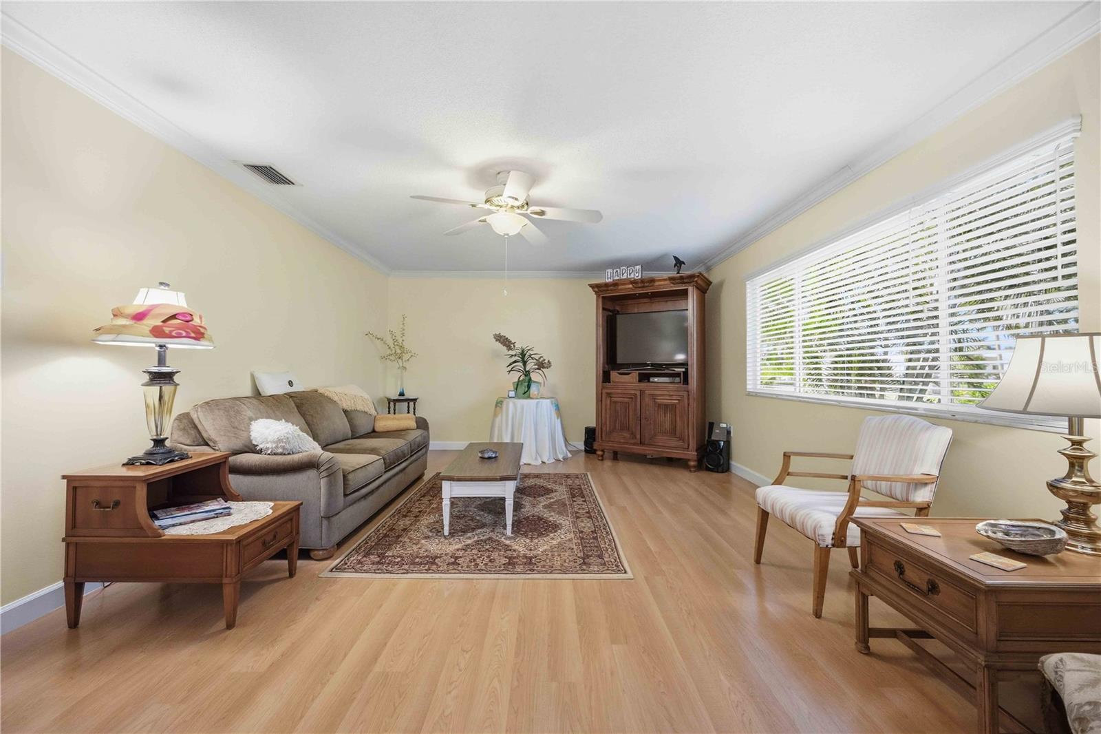 Image 6 of 20 For 5453 Riverbluff Circle V68