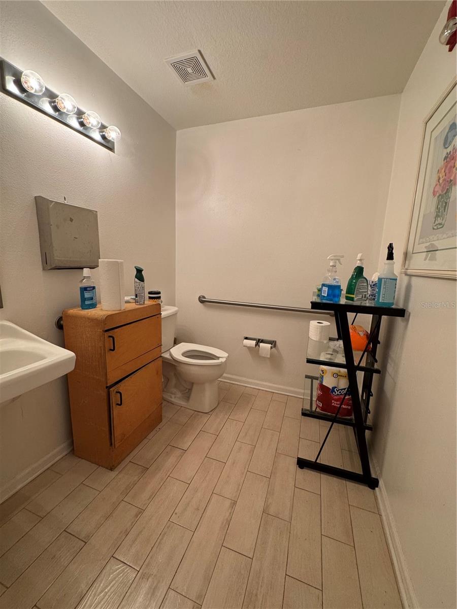 Image 11 of 33 For 121 Triple Diamond Boulevard 4