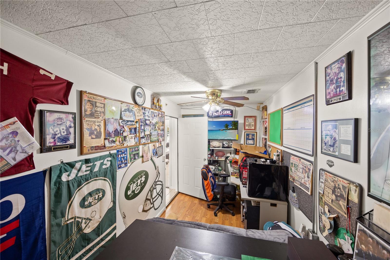 Image 20 of 33 For 121 Triple Diamond Boulevard 4