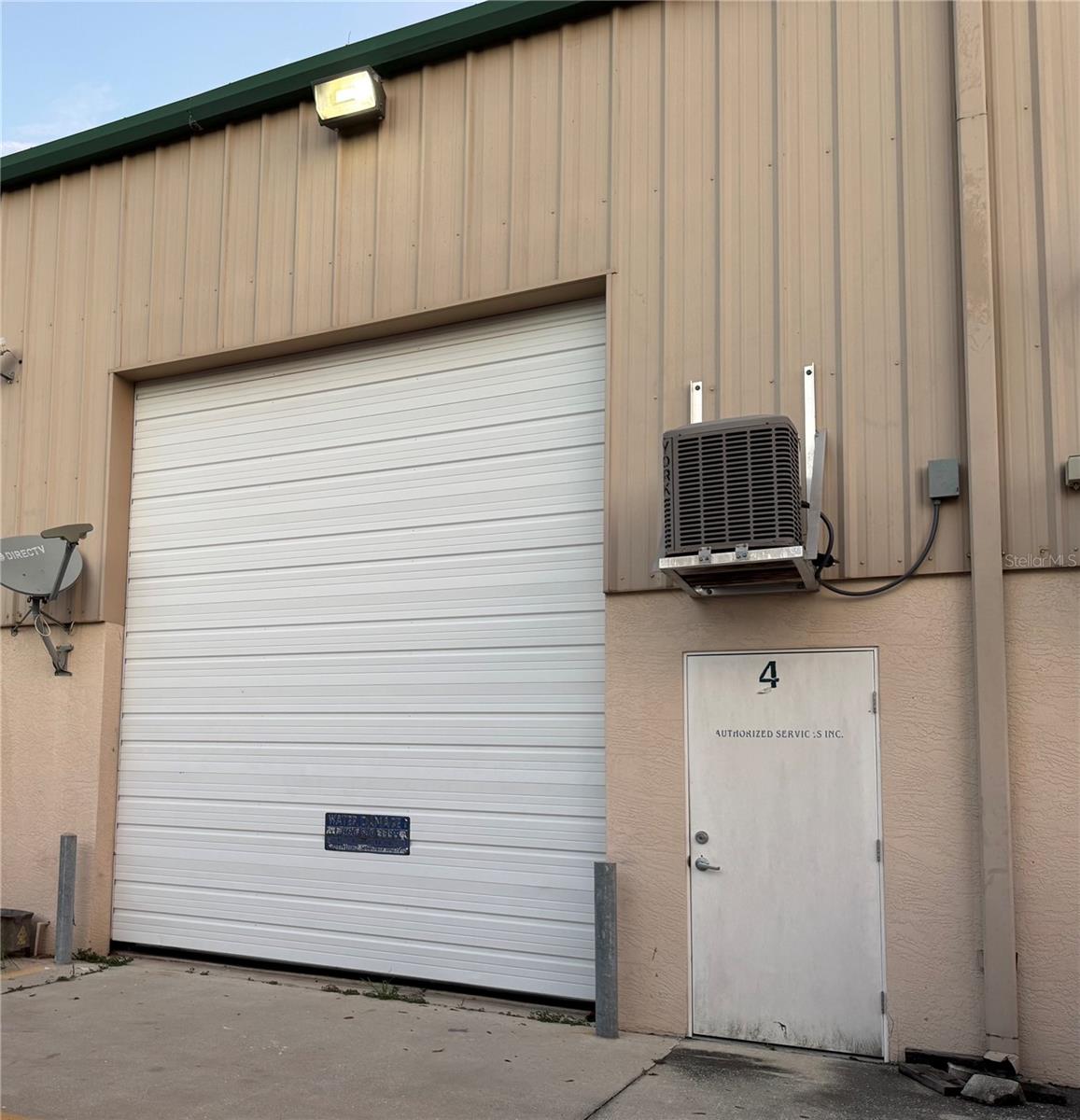 Image 3 of 33 For 121 Triple Diamond Boulevard 4