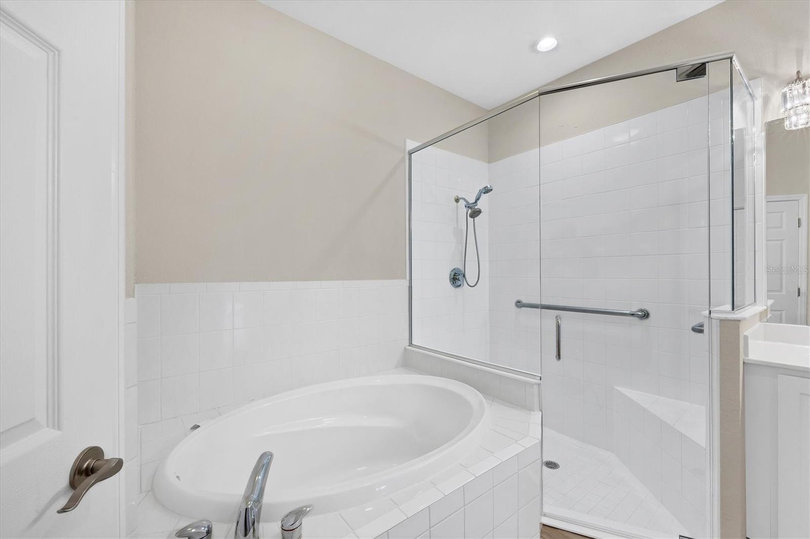 Image 17 of 47 For 9014 Beacon Manor Terrace