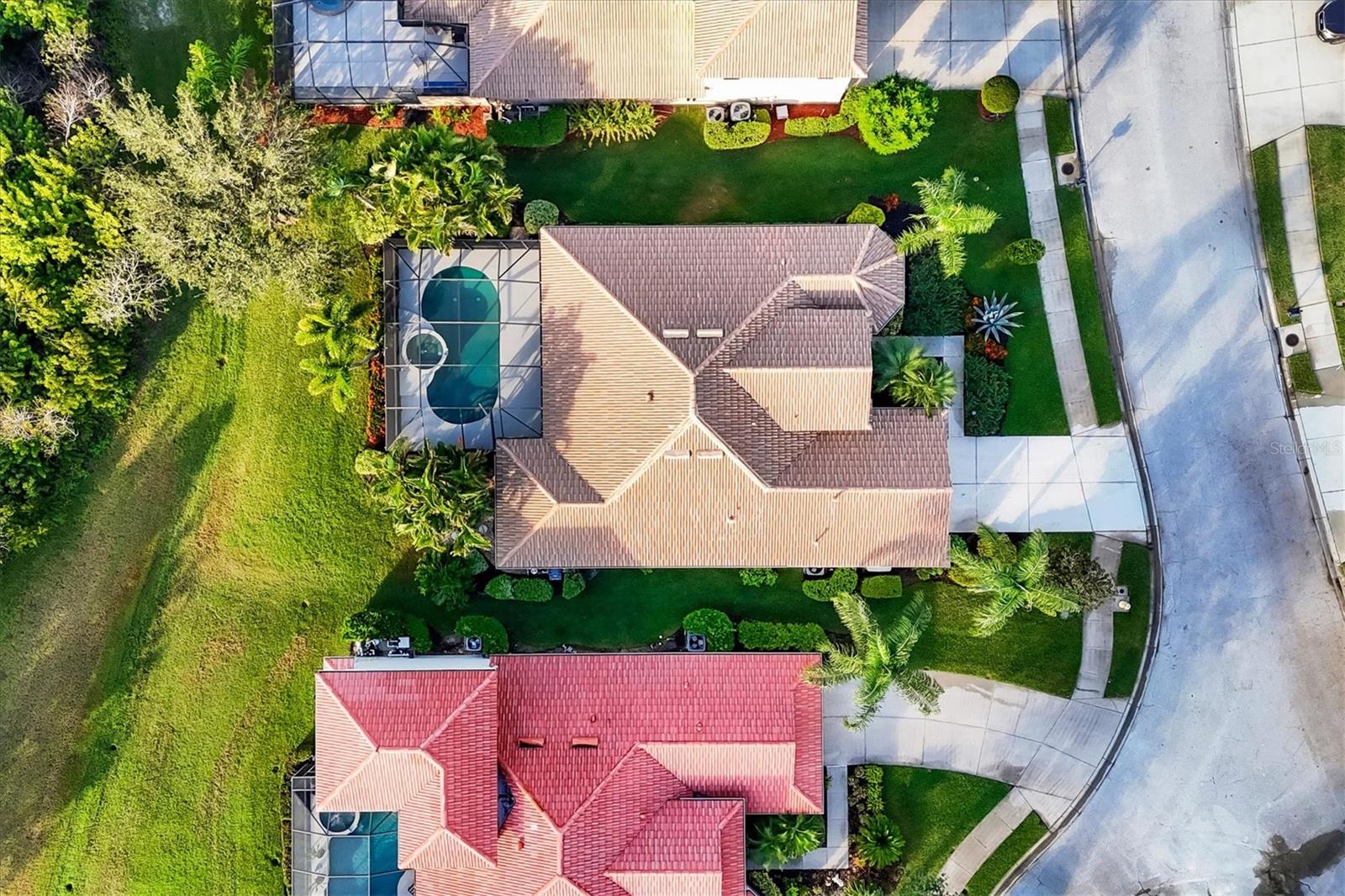 Image 27 of 47 For 9014 Beacon Manor Terrace