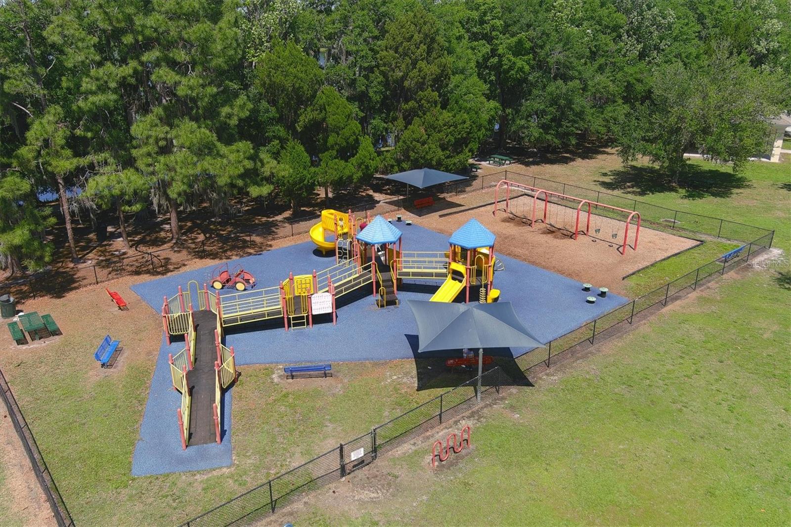 Image 35 of 47 For 9014 Beacon Manor Terrace