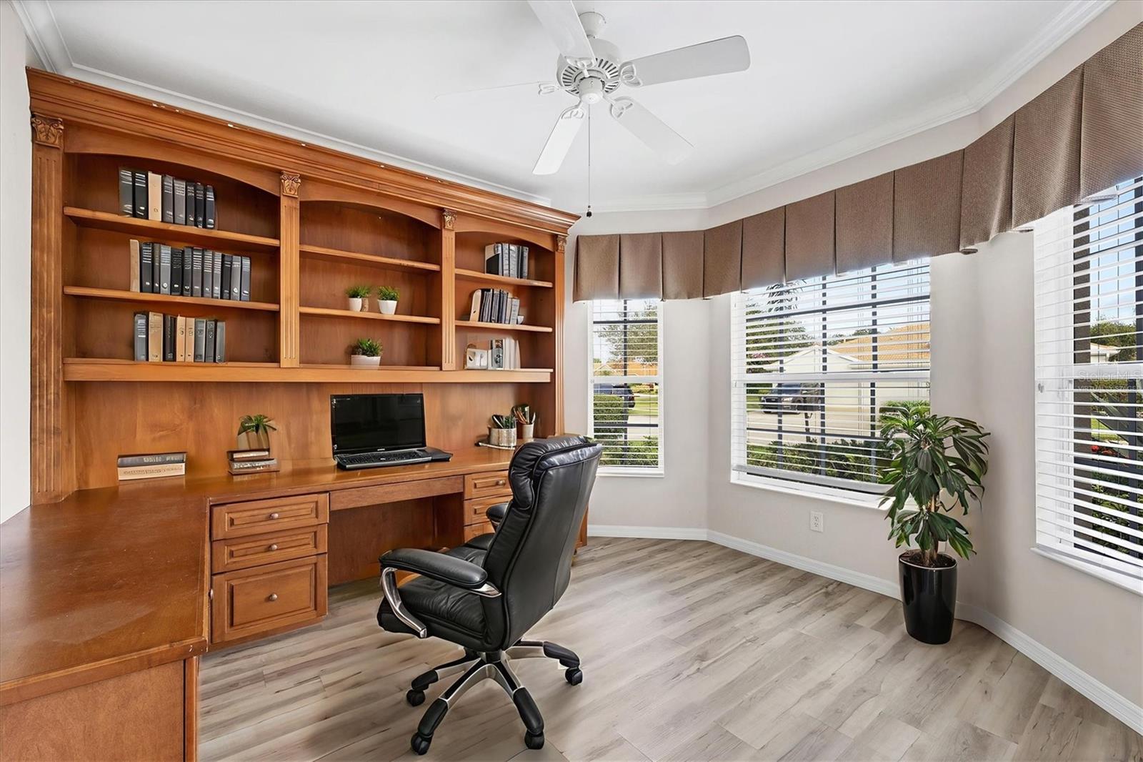 Image 7 of 47 For 9014 Beacon Manor Terrace