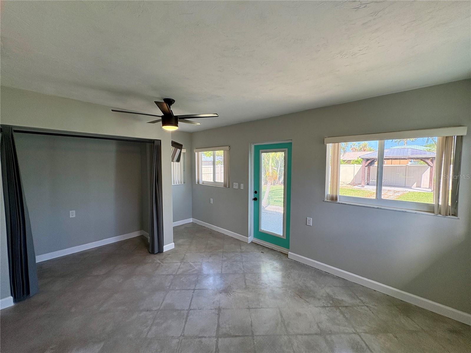 Image 19 of 27 For 4342 Pompano Lane