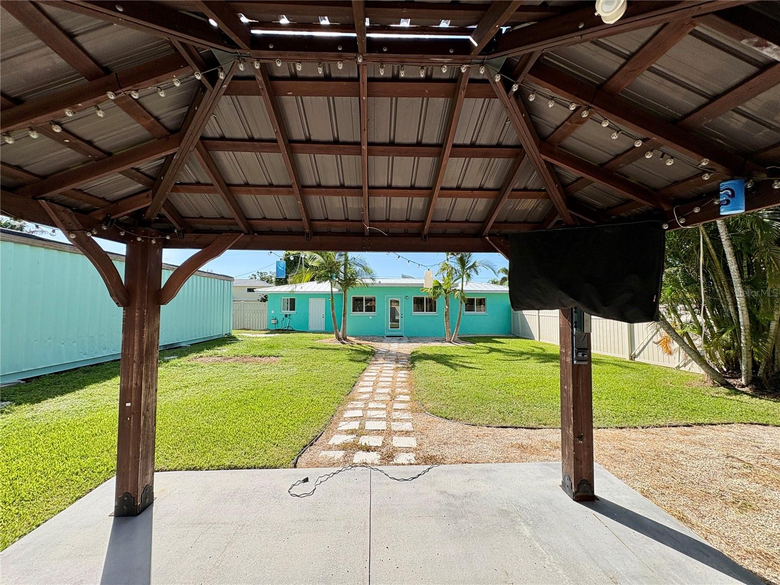 Image 22 of 27 For 4342 Pompano Lane