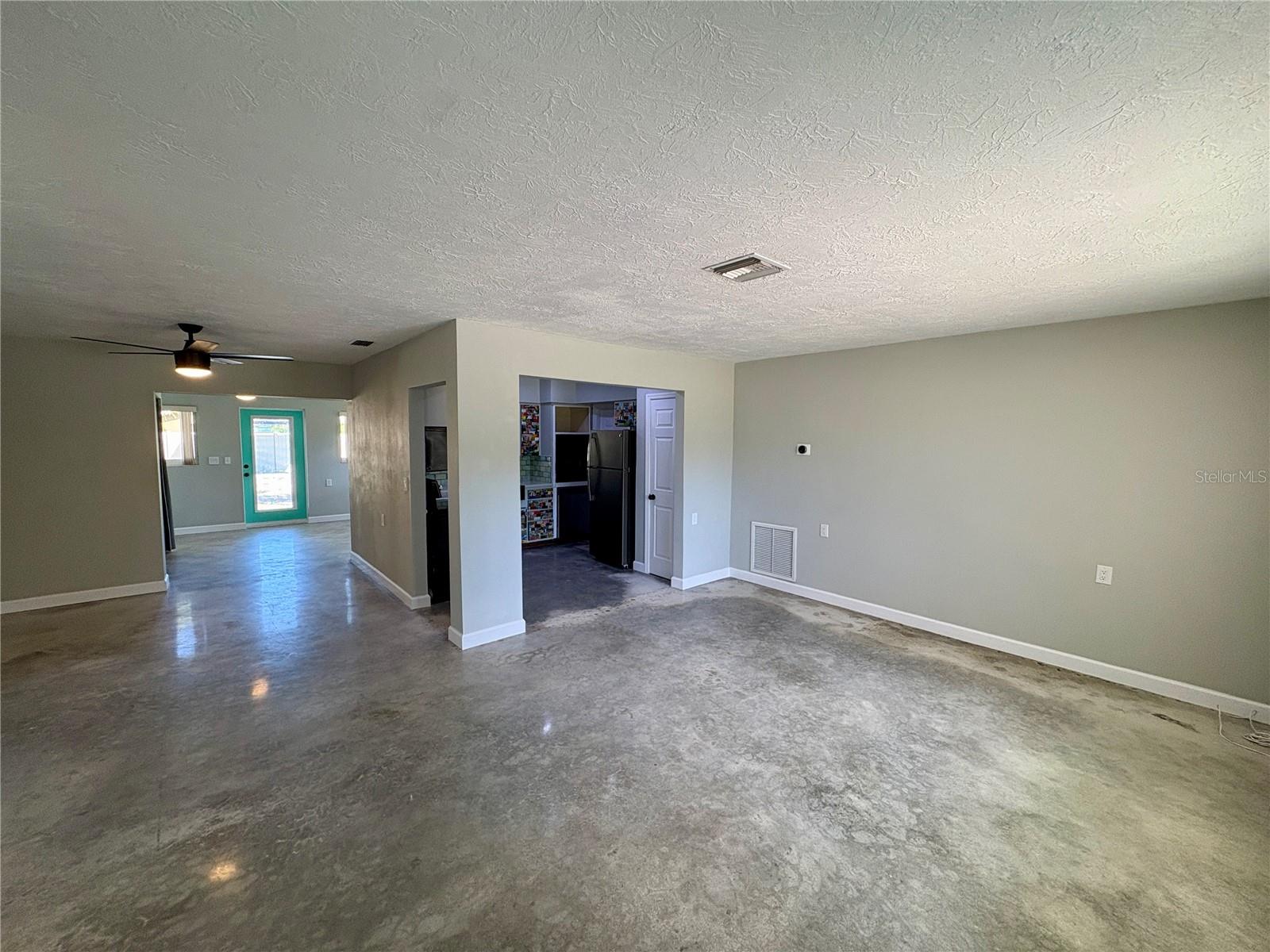 Image 4 of 27 For 4342 Pompano Lane