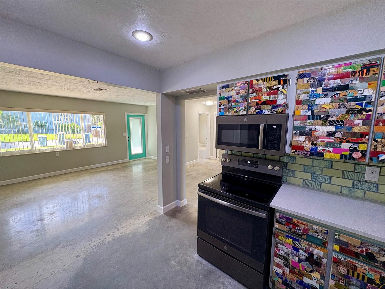 Image 8 of 27 For 4342 Pompano Lane