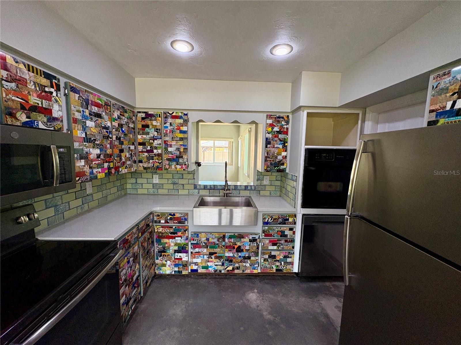 Image 9 of 27 For 4342 Pompano Lane