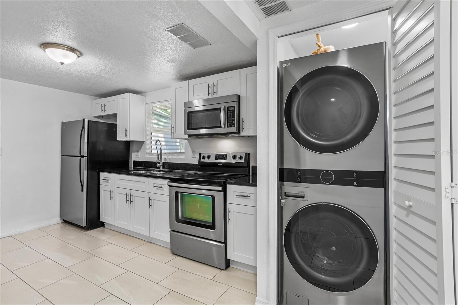 Image 19 of 39 For 1201 1st Street