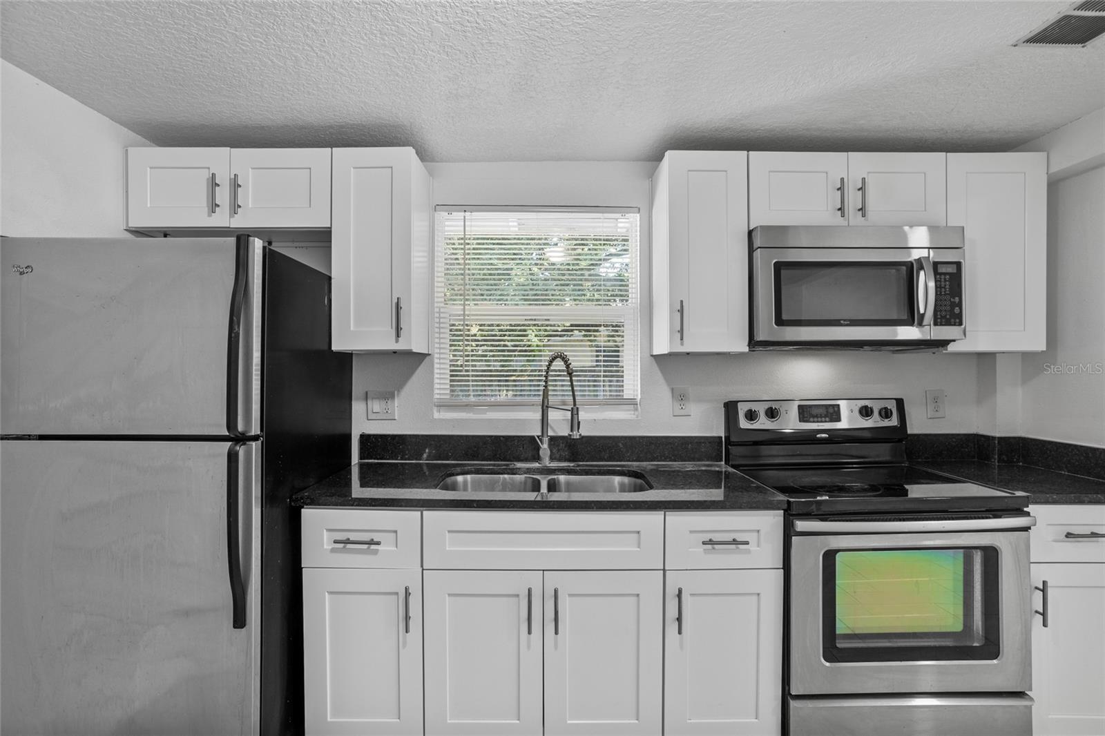 Image 20 of 39 For 1201 1st Street